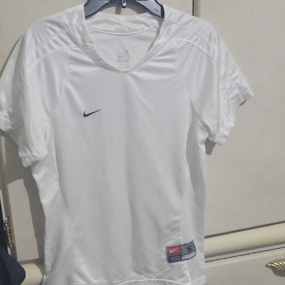 Nike White Short Sleeve Performance Tee